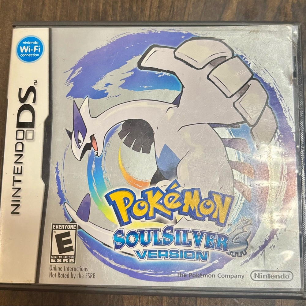 Nintendo DS Pokémon SoulSilver Version - White and Blue